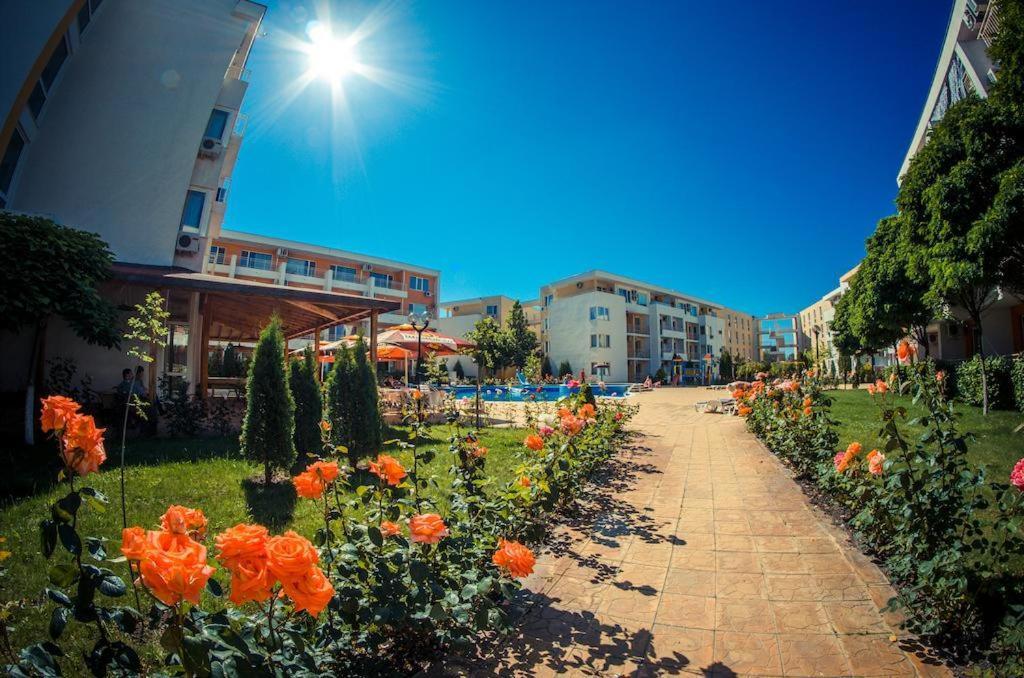 סאני ביץ' Apartment In Nessebar Fort Club מראה חיצוני תמונה